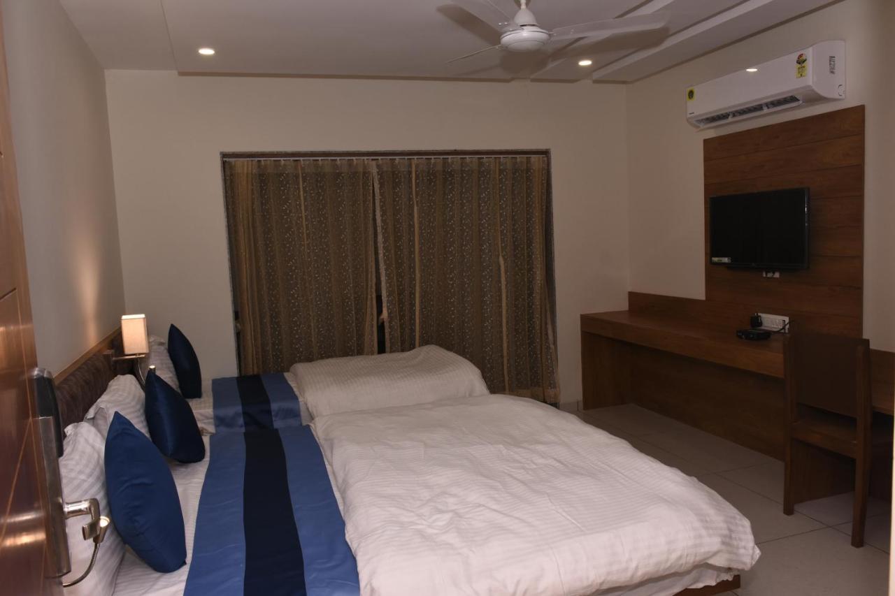 Hotel Golden Palace & Rooms Hālol Kültér fotó