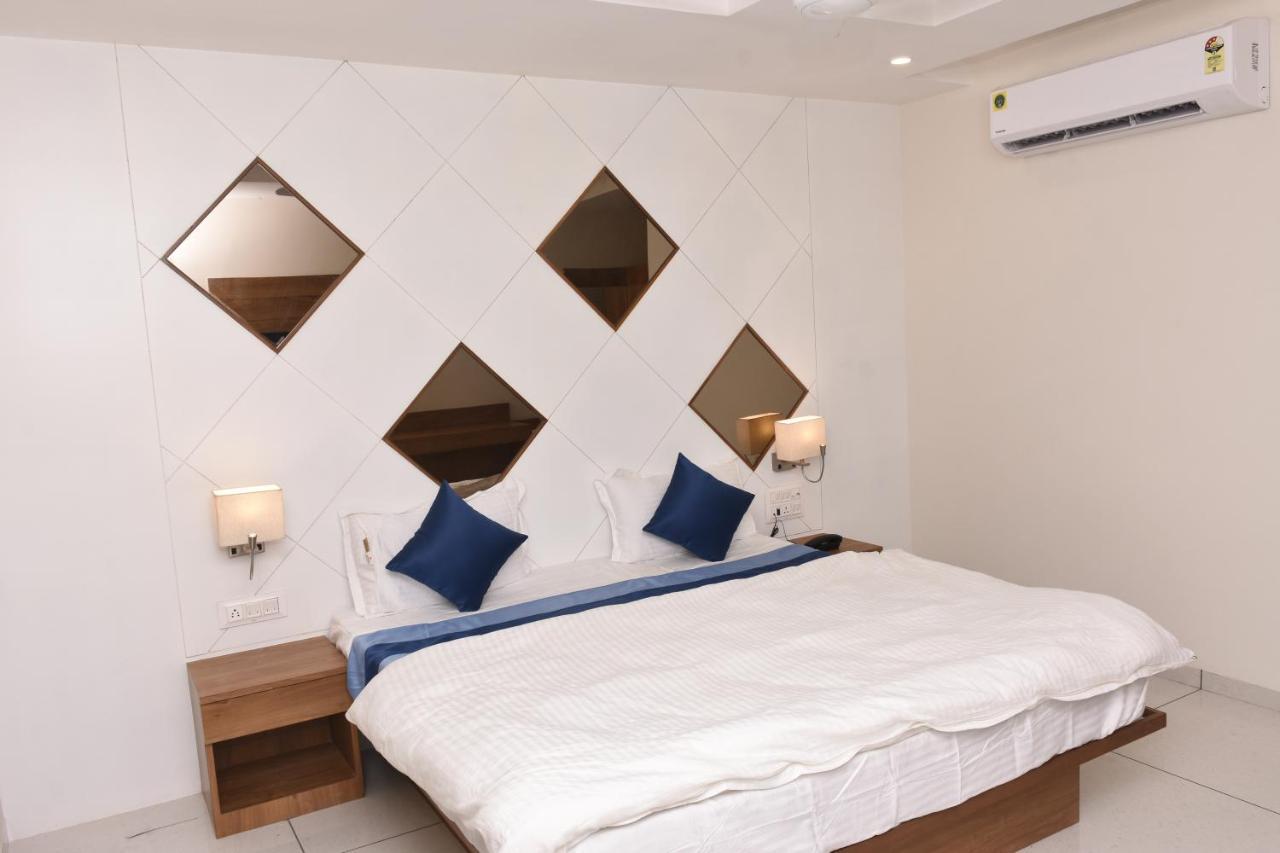 Hotel Golden Palace & Rooms Hālol Kültér fotó